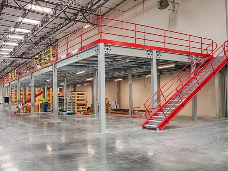 Uamea fausaga Mezzanine